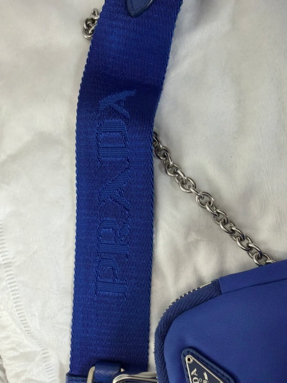 PRADA Re-Edition 2005 Shoulder Bag in Blue - Picture 11 of 15